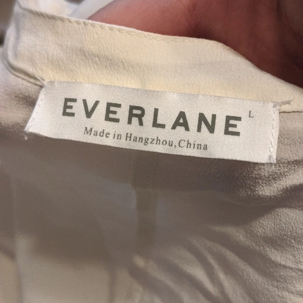 Everlane Silk Ivory Cream Top - Picture 6 of 8